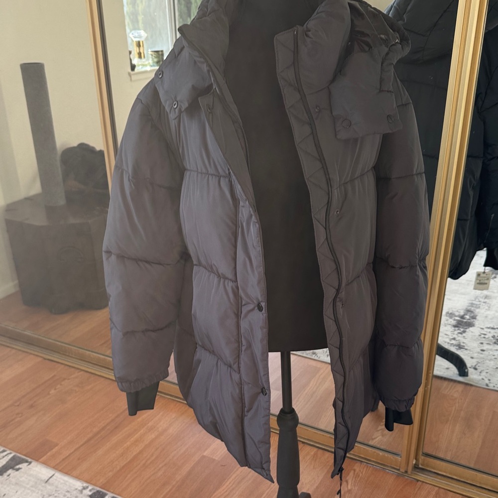 Zara Women's  Black Puffer Jacket,size XL,new with tag